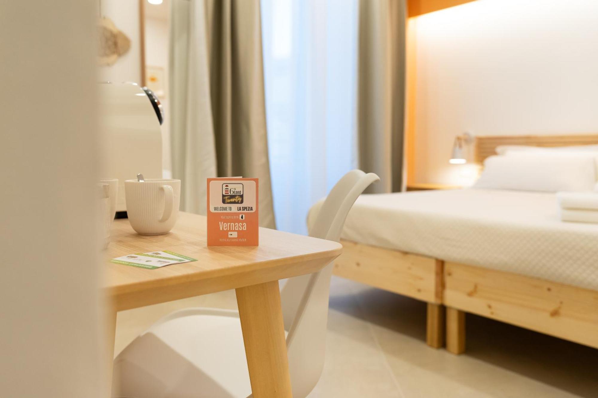 6Th Land - Rent Rooms Affittacamere La Spezia Bagian luar foto