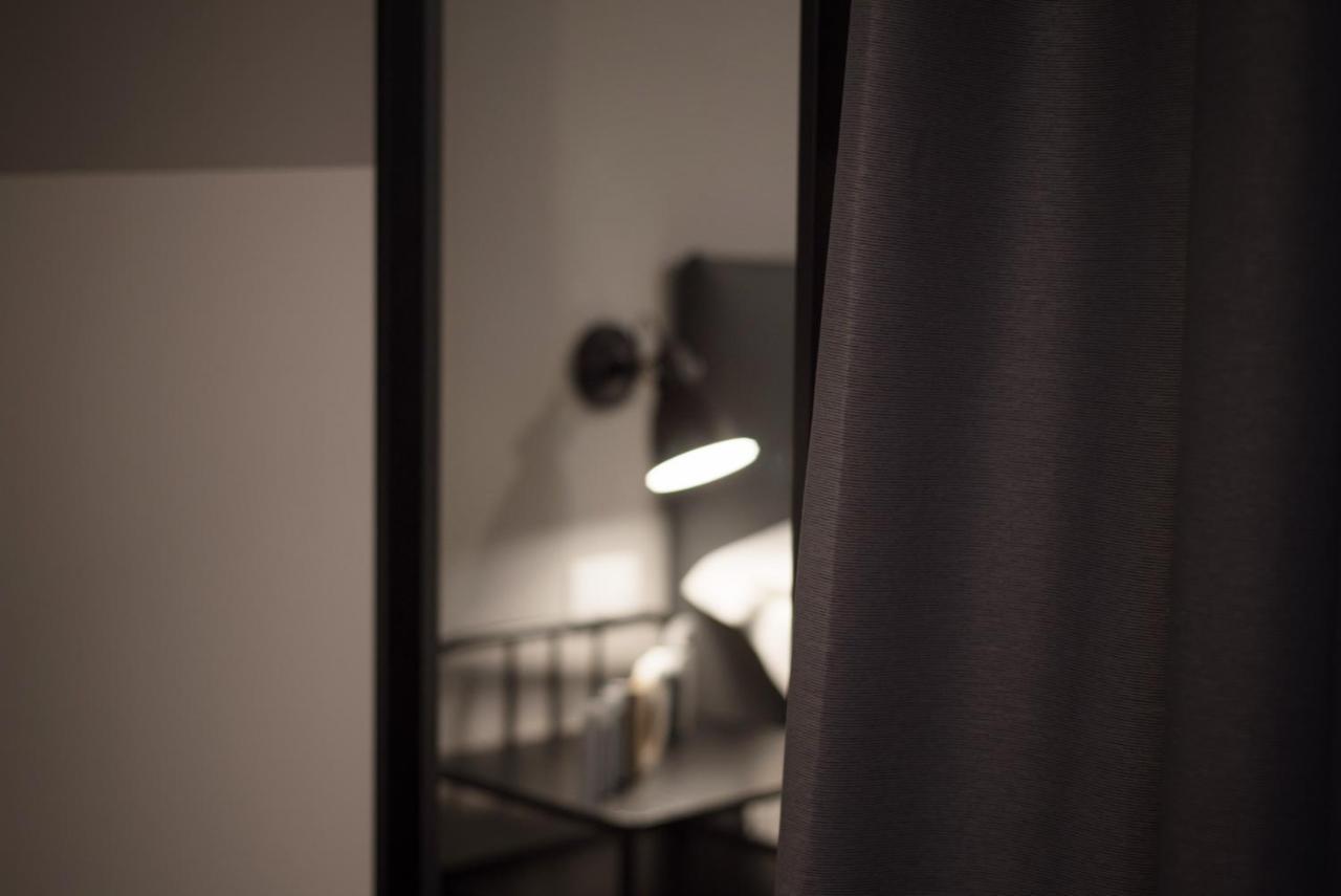 6Th Land - Rent Rooms Affittacamere La Spezia Bagian luar foto